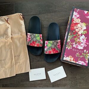 Gucci GG Blooms Sandals Size 9